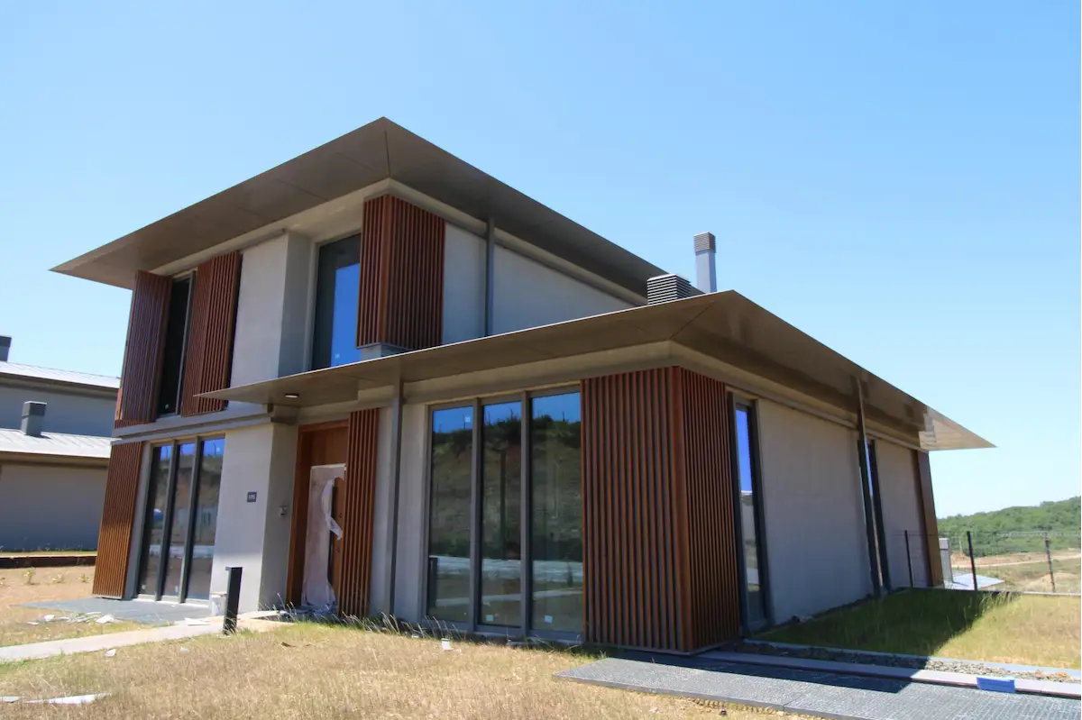 REMAX EBRU'DAN RİVA DÜŞLERVADİSİNDE ENBÜYÜK TİP VİLLA 495 M2,6+2 3