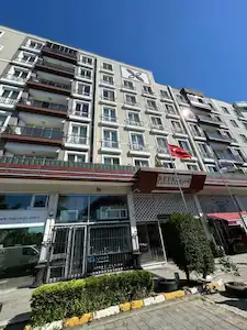 BEYAZ REZİDANS EYÜP'TE GENİŞ VE FERAH 1+1 SATILIK DAİRE