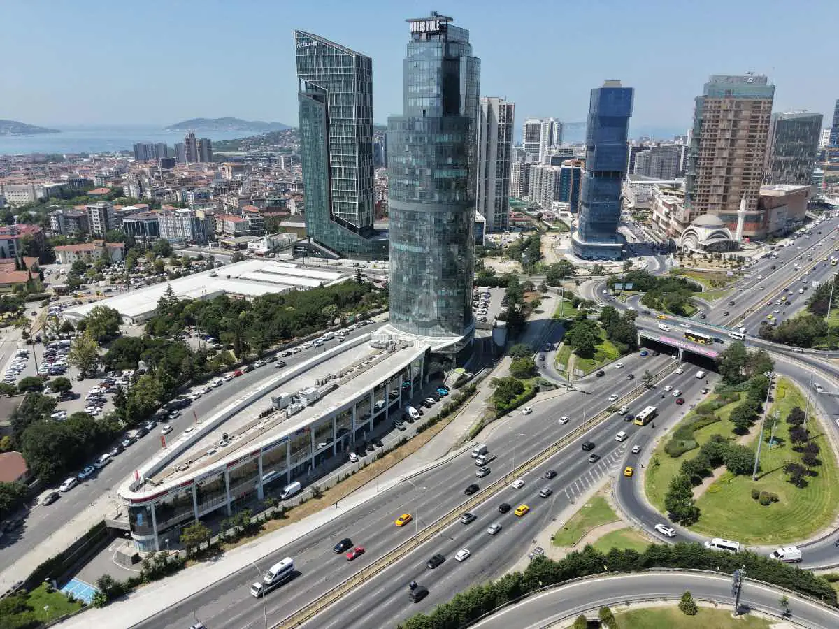 KURİŞ KULE'DE KURUMSAL KİRACILI 100M2 SATILIK DÜKKAN & MAĞAZA