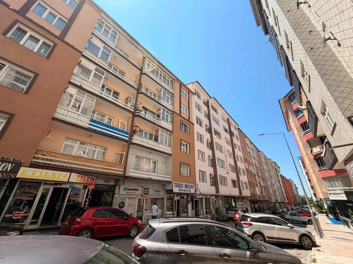 REMAX ARTIS'DEN ŞELALE EVLER'DE KIRALIK 3+1 DAIRE