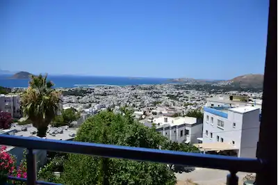 BODRUM'DA KAPANMAZ DENIZ MANZARALI, MASRAFSIZ ÜST KAT 2+1 DAIRE