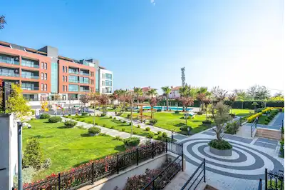 REMAX GELİŞİMDEN ALYA MARİN SİTESİNDE DENİZ MANZARALI 6+2 DUBLEKS DAİRE