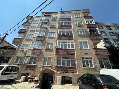 PENDİK ORHANGAZİ MAHALLESİ'NDE 60M TERASLI BOŞ 2+1 SATILIK DAİRE