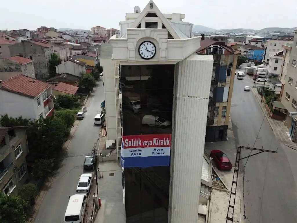 DUDULLU İMESIN YANIBAŞINDA 1000 M2 SATILIK PLAZA