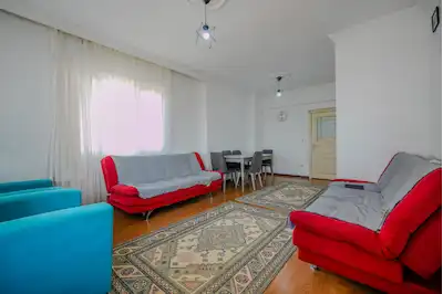ALTINOVA SİNAN’DA TRAMVAYA YAKIN DEPOLU SATILIK 2+1 