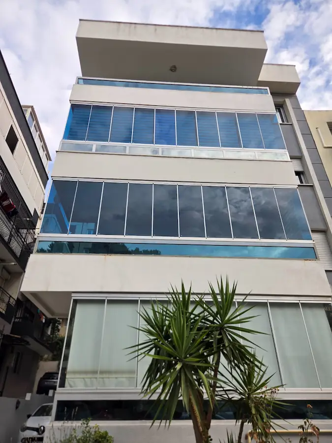 KARABAĞLAR ESENYALI MAHALLESİ MERKEZİ KONUMDA KİRALIK 3+1 DAİRE
