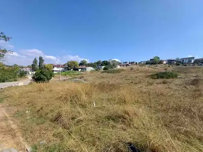 REMAX ŞEHİRDEN BAĞLARBAŞI MAHALLESİNDE 906 M2 SATILIK İKİ PARSEL