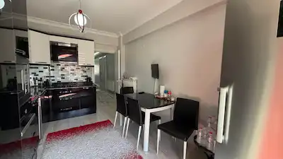 CADDE ÜZERİ - SERVİS GÜZERGAHINDA - BAHÇELİ - KİRALIK 2+1