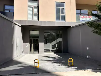 ODAK İNCEK'TE KIRALIK - HEM OFIS HEM KONUT KULLANIMINA UYGUN 2+1