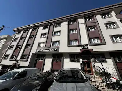 EMNİYETTEPE ÇEMBERLİTAŞ SİTESİ EŞYALI KİRALIK 2+1 DAİRE