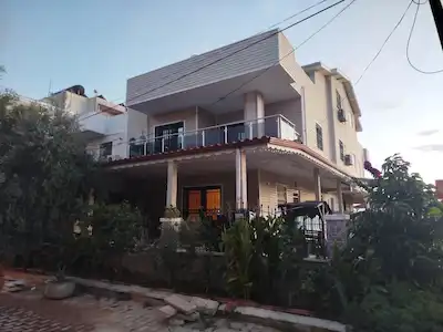ÖZDERE ORTA MAH, DENIZE SADECE 30 METRE MESAFEDE 240 M2 VILLA