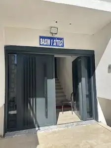 KUŞADASI DEĞİRMENDERE DE KİRALIK 2+1 DAİRE