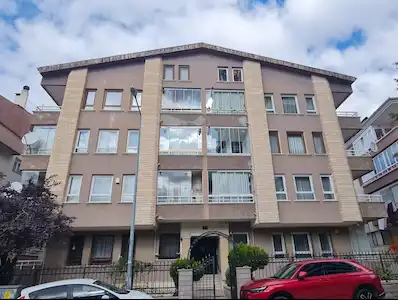 ÇANKAYA BİRLİK MAHALLESİNDE GENİŞ 2+1 EBEVEYN BANYOLU DAİRE