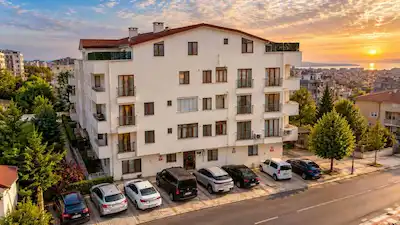 ÇAYIROVA AKSE MAHALLESİ'NDE DENİZ MANZARALI  4+1 DUBLEKS DAİRE SATILIK