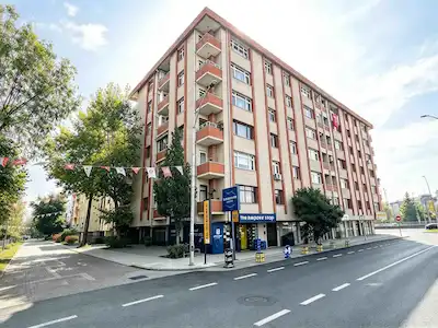 IZMIT KÖRFEZ MAH, E-5 YAKIN, ULAŞIM AVANYAJLI 4+1 ASANSÖRLÜ , GENIŞ SATILIK DAIRE