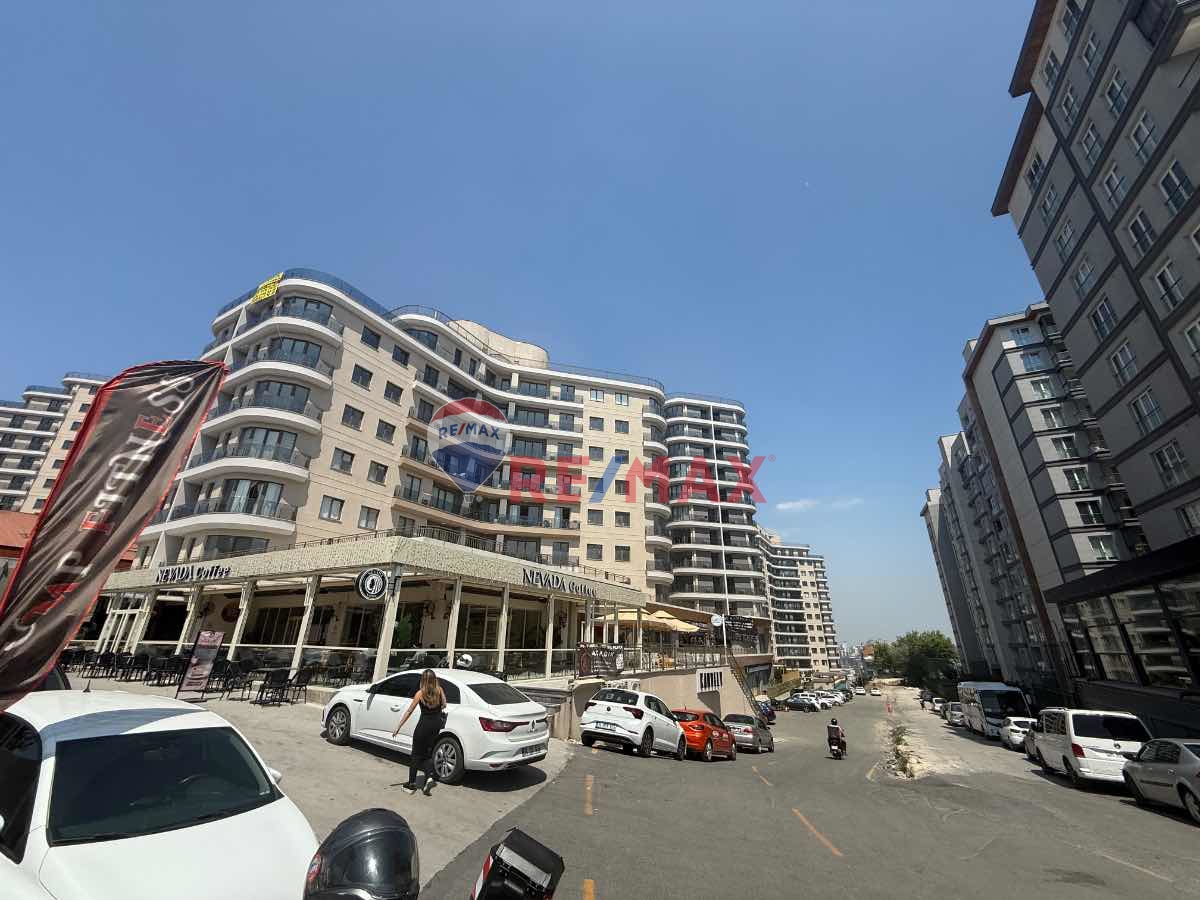 BRAND ATAKENT SİTESİ’NDE KİRALIK TİCARİ DÜKKÂN – GENİŞ CEPHE & ŞIK MİMARİ