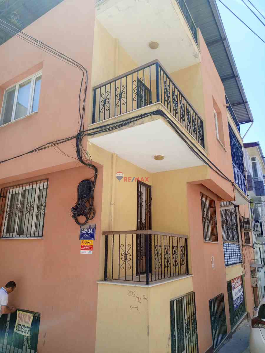 BUCA ATATÜRK MAH. GENİŞ 2+1 SATILIK DAİRE