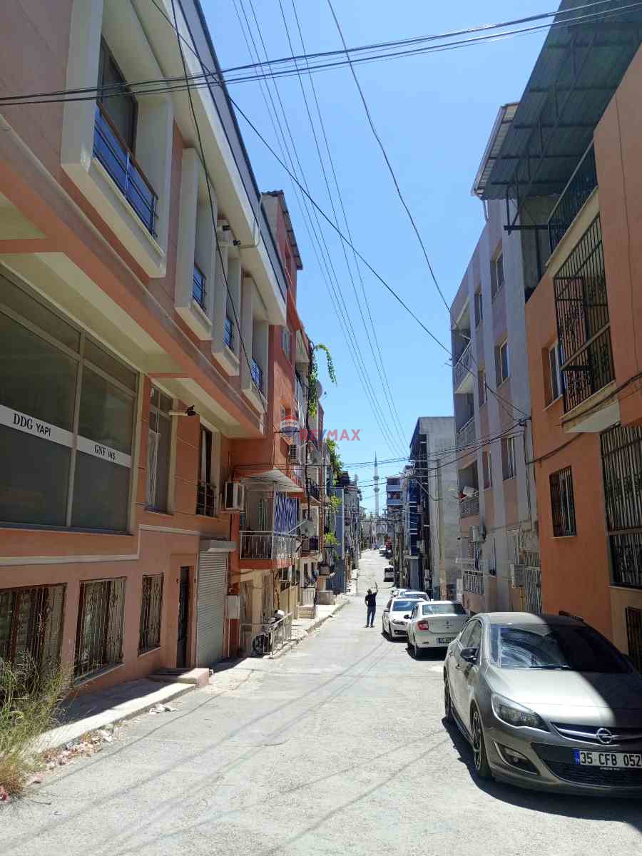 BUCA ATATÜRK MAH. GENİŞ 2+1 SATILIK DAİRE