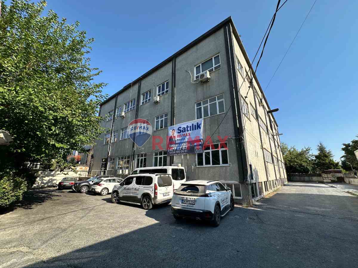 BAHÇELIEVLER YENIBOSNADA 1000 M² KIRALIK FABRIKA KATI