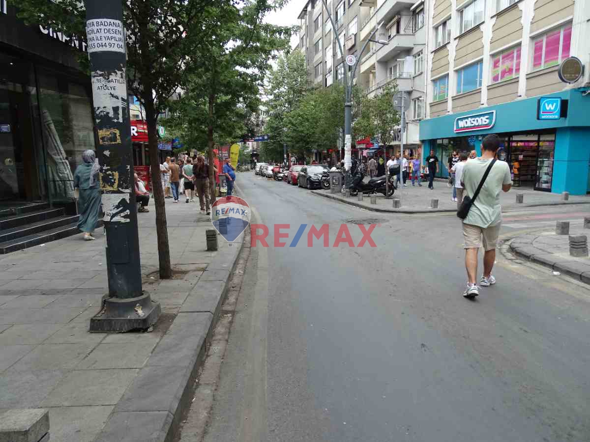 KAĞITHANE ÇAĞLAYAN MAH. ÇAYIRBAŞI SOKAK'DA 3+1  KOMBİLİ  ASANSÖRLÜ  KİRALIK DAİRE