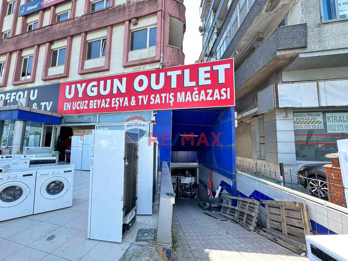 RE/MAX GELİŞİM'DEN AVCILAR E-5 YANI KOMPLE SATILIK BİNA