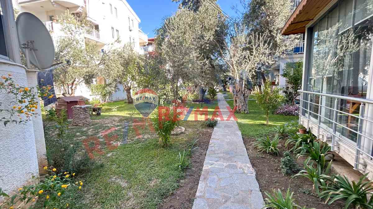 ALTINOLUK'TA DOĞA MANZARALI SITE IÇERISINDE SATILIK DUBLEKS 