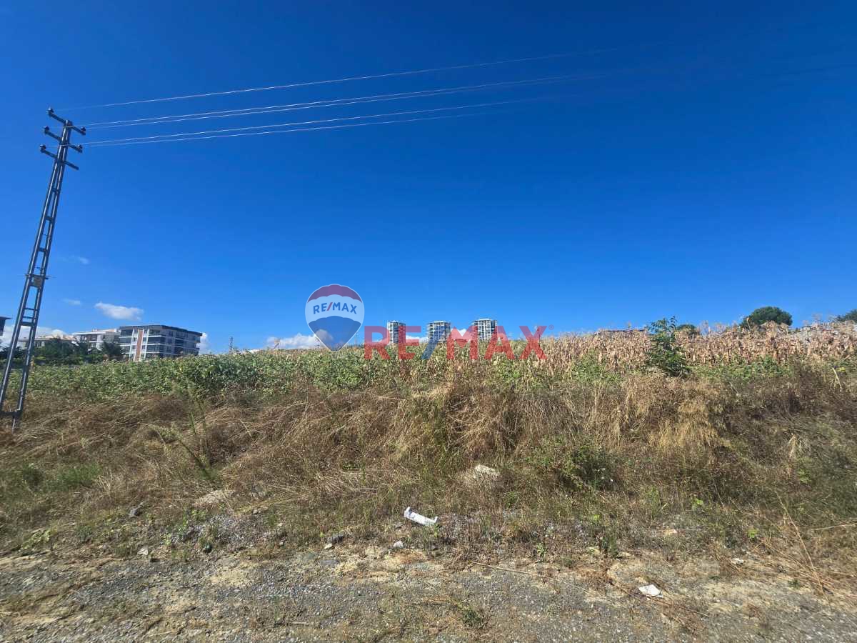 SATILIK ARSA HİSSESİ — SAMSUN / ATAKUM / BEYPINAR

DA SİZLERİ BEKLİYOR