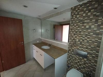 KENT PLUS REZIDENCE'DE MANZARALI,GENIŞ METREKARELI SATILIK 2+1