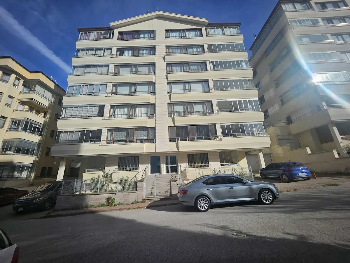 KIRKKONAKLAR DA ŞEMSETTİN GÜNALTAY CADDESİNE PARALEL SATILIK TERS DUBLEKS  5+1