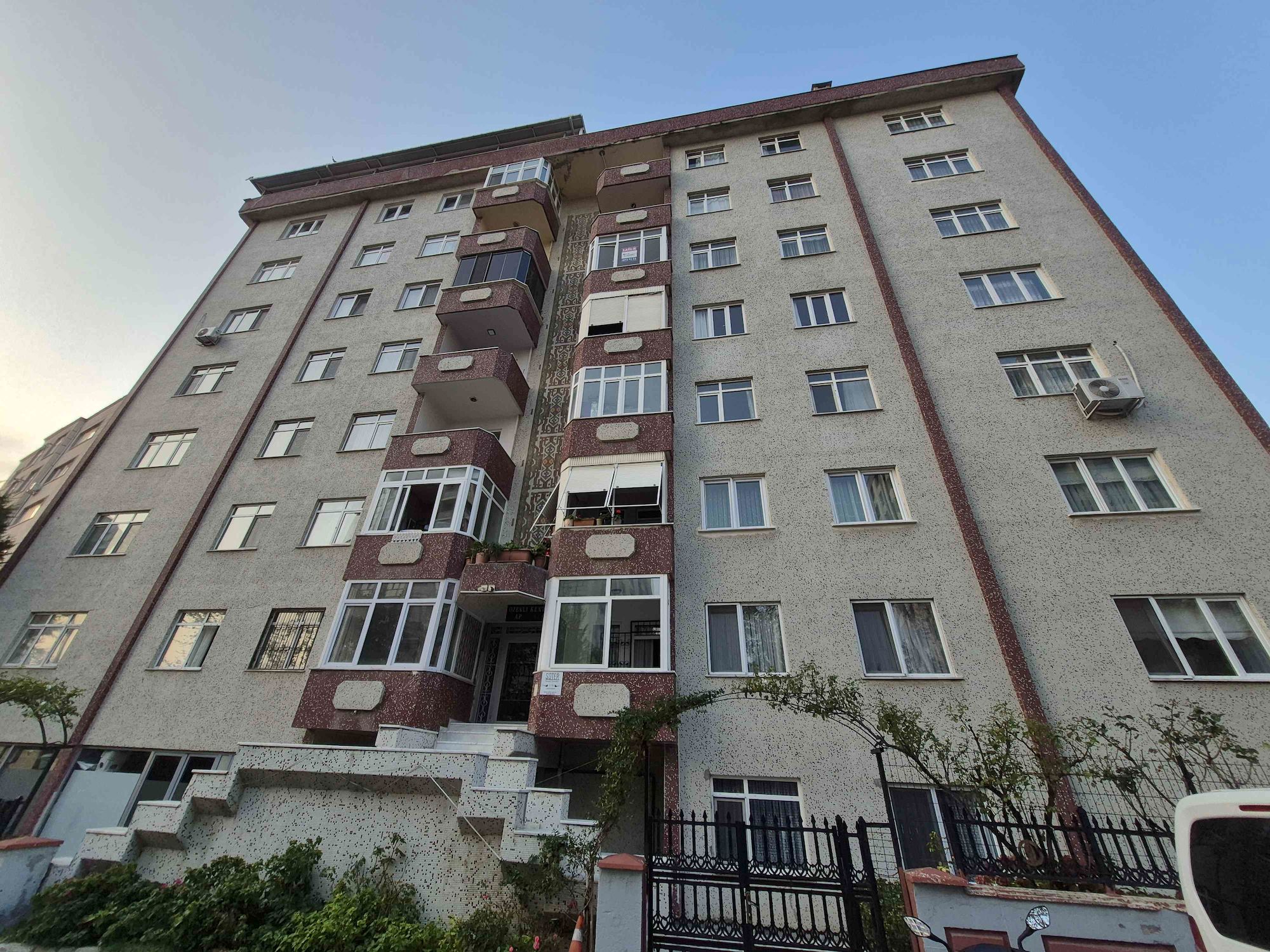 KİRACILI 3+1 SATILIK DAİRE