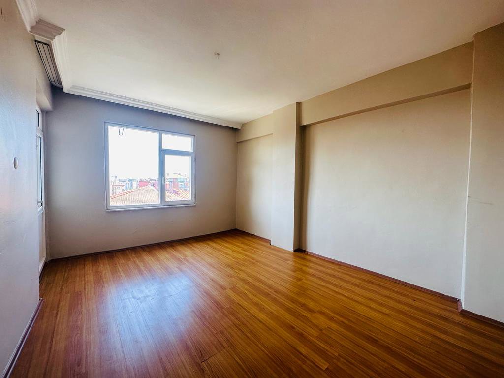 ATAŞEHİR İÇERENKÖYDE DENİZ MANZARALI, GENİŞ 2+1 KİRALIK DAİRE