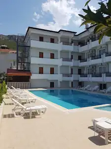 KEMER MERKEZDE DENİZE 529 MT MESAFEDE SATILIK BUTİK OTEL