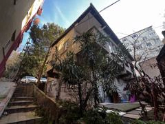 RUMELİHİSARÜSTÜ'NDE ÜNİVERSİTEYE YAKIN SATILIK 2 KATLI BİNA