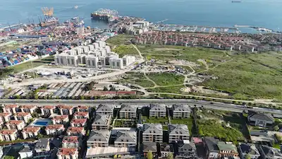 REMAX MAHMUT BEKDEMİR DEN MABEYN SAHİL SİTESİ BAHÇE KATI 4+1