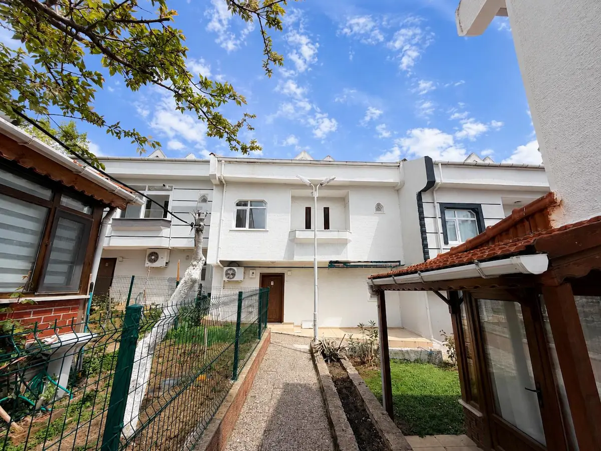 MARMARAEREĞLISI BIRKENT TATIL SITESI 5+1 EŞYALI TRIPLEKS VILLA