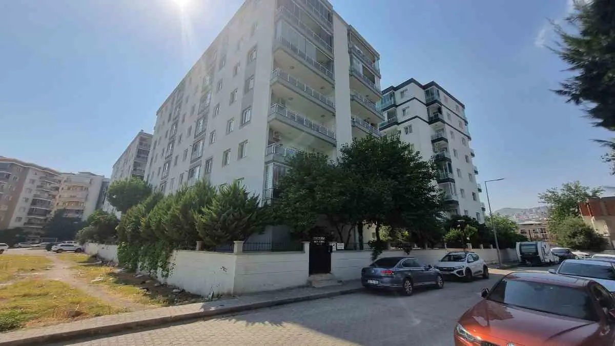 BAYRAKLI ADALET MAHALLESİ 3+1  CİRİTOĞLU EMİR SİTESİ’NDE 