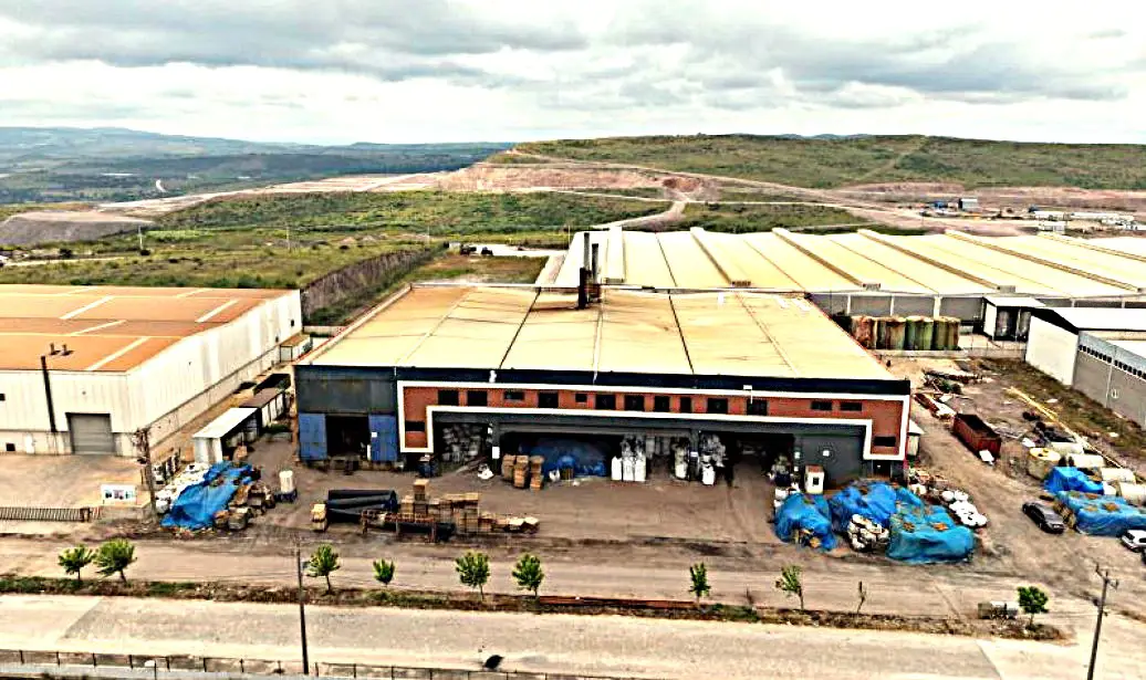 BALIKESİR GÖNEN OSB’DE 4.039 M2 KAPALI , H: 11.20 M, 1.000 KVA TRAFOLU SATILIK FABRİKA