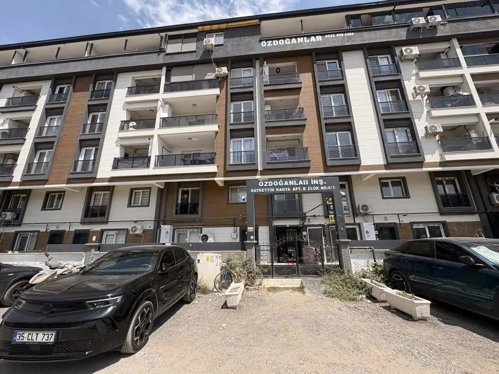İZMİR BAKIRÇAY ÜNİVERSİTESİ’NE 1,5 KM | KİRALIK 1+1 | 45 M² NET | BALKONLU | ASANSÖRLÜ DAİRE