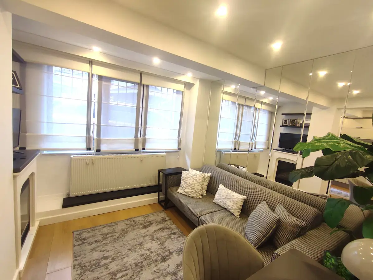 KARTAL YAKACIK ÇARŞI EŞYALI 1+1 SATILIK DAİRE