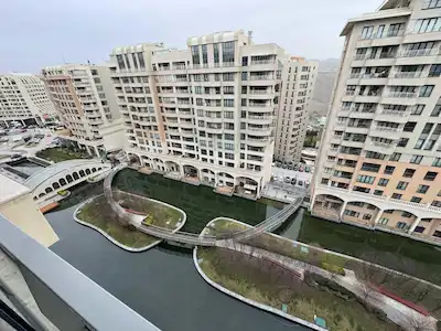 SİMPAŞ ALTINORANDA GÖL MANZARALI,FULL EŞYALI, BÜYÜK 1+1 KİRALIK