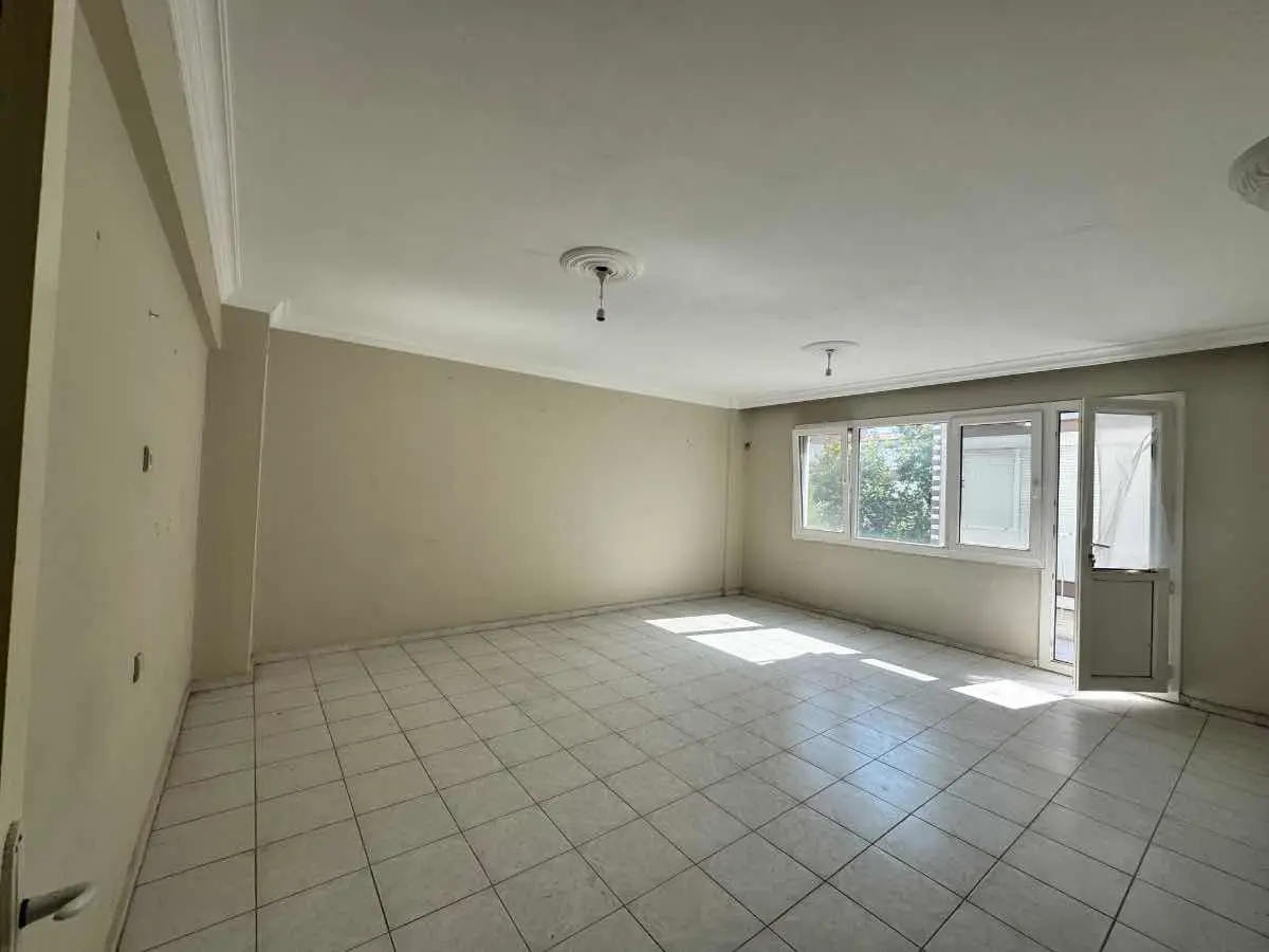 MENEMEN ESATPAŞA’DA 3+1 | 105 M² NET | ÇİFT CEPHE | BALKONLU | DOĞALGAZ KOMBİLİ