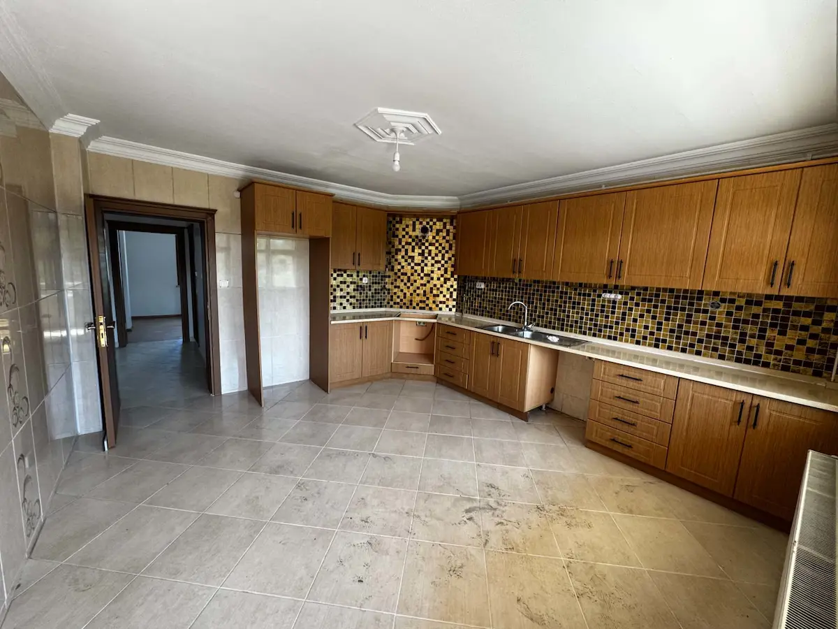 REMAX HÜR UĞUR ÇAKAR'DAN KİRALIK 3+1 DAİRE