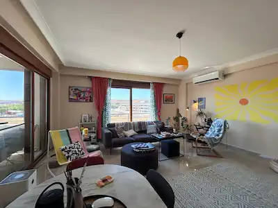 AYVALIK 150 EVLER'DE DOĞALGAZ KOMBILI VE EBEVEYN BANYOLU 3+1 SATILIK DAİRE