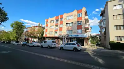 SOKULLU CAD. ÇETİN EMEÇ YAKINI BAKIMLI 3+1 120 M2 KİRALIK