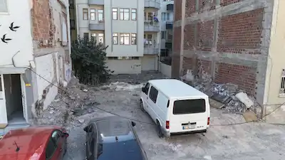 MERKEZİ KONUMDA 4 KATA İMARLI ARSA