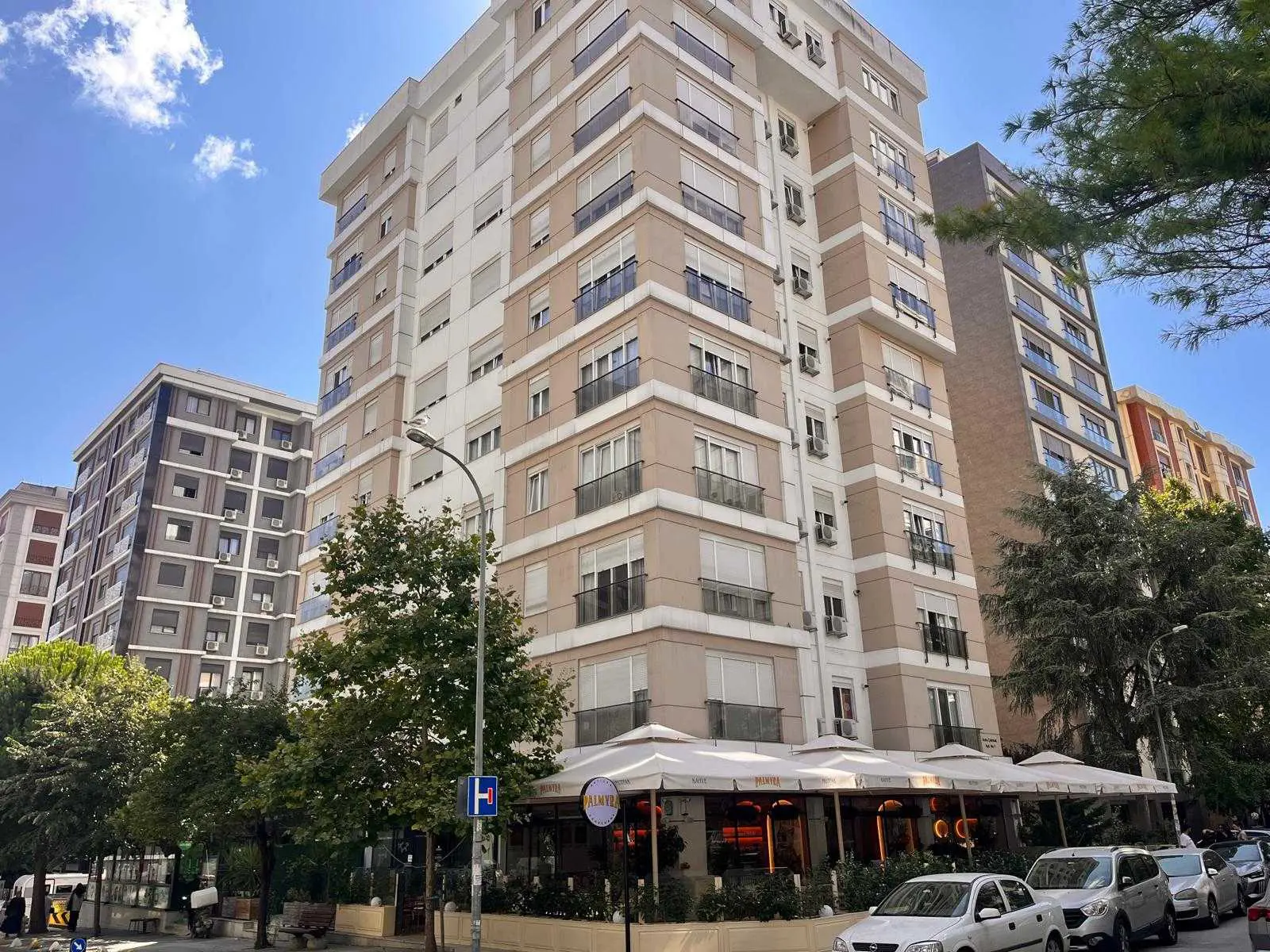 19 MAYIS MAHALLESİ'NDE HARİKA KONUMDA SATILIK 2+1 DAİRE