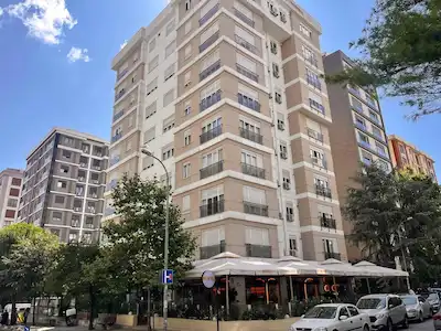 19 MAYIS MAHALLESİ'NDE HARİKA KONUMDA SATILIK 2+1 DAİRE