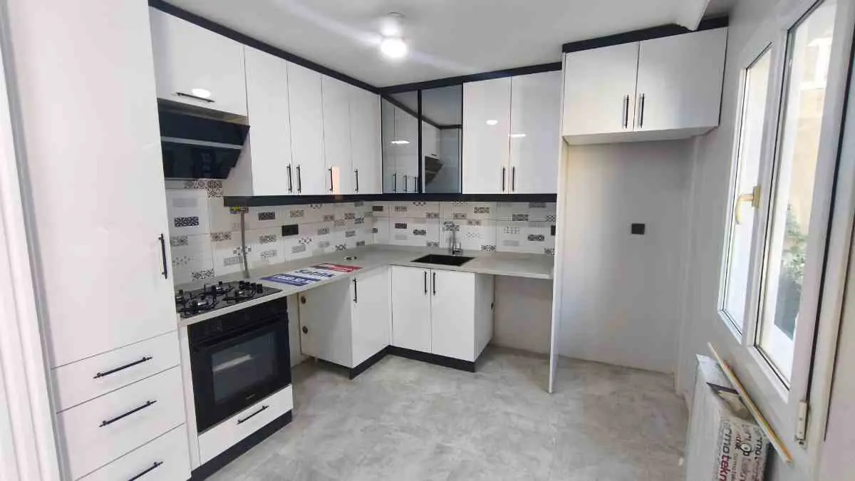 SATILIK KÜÇÜKYALI DENİZE YÜRÜME MESAFESİNDE 2+0 DAİRE