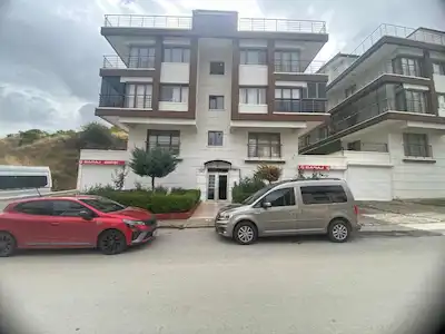 ÇANKAYA OSMAN TEMİZ MAHALLESİNDE SATILIK TERASLI 3+1 YENİ DAİRE