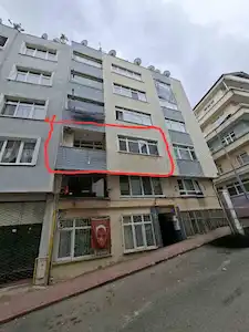 RE/MAX HAKAN AKYEL'DEN İLKADIM’DA  2+1 /80 M² NET | BALKONLU | DOĞALGAZ KOMBİLİ KİRALIK DAİRE